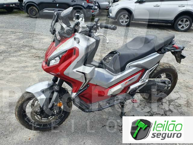 LOTE 004/ X-ADV 750 DCT